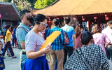 Văn Miếu - Quốc Tử Giám thu hút đông đảo người dân dịp Tết